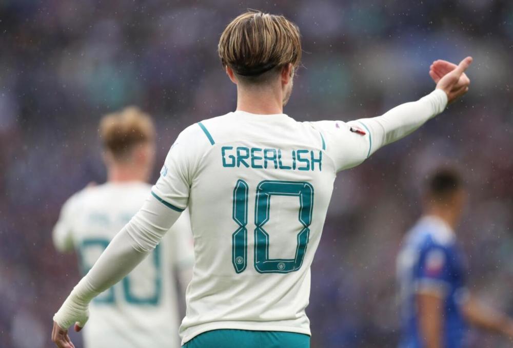 中心官方网站-转会期洛杉矶湖人调整名单以备社区盾；战术微调环节打磨；气氛紧张；球队文化再被提及的简单介绍