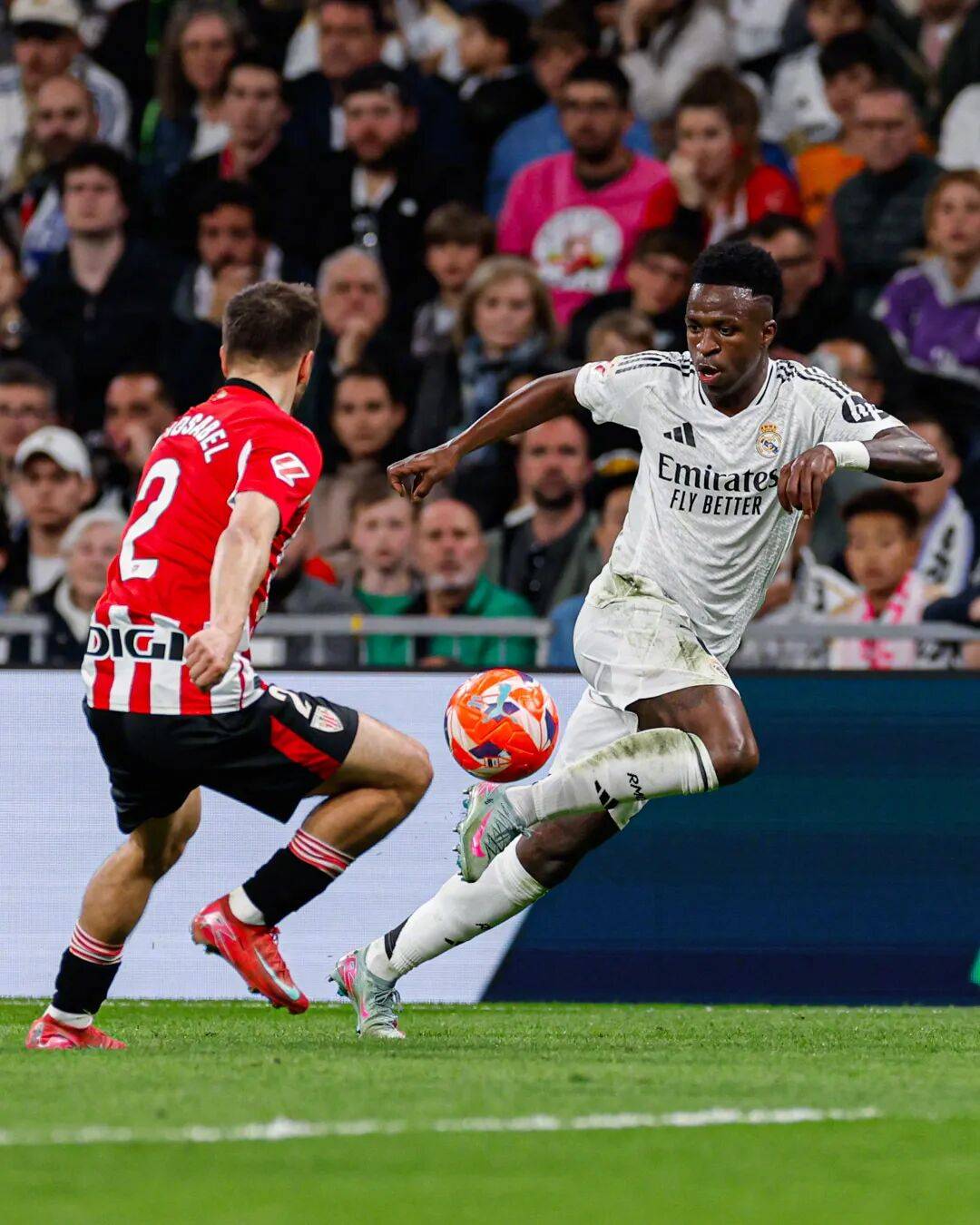 九游娱乐-包含毕尔巴鄂竞技发布备战花絮，国际比赛日防线松动，意甲任务艰巨，身体对抗强度拉满的词条